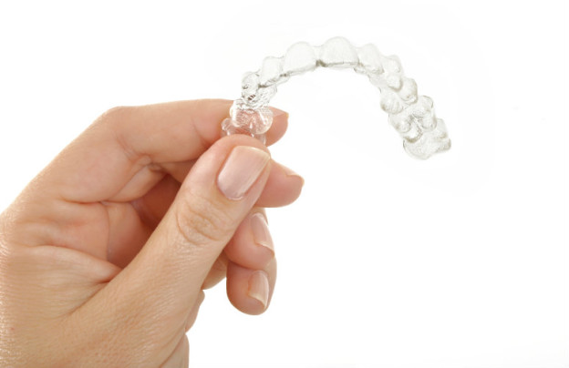 Manchester Clear Braces – What Are They And Why Are They Used